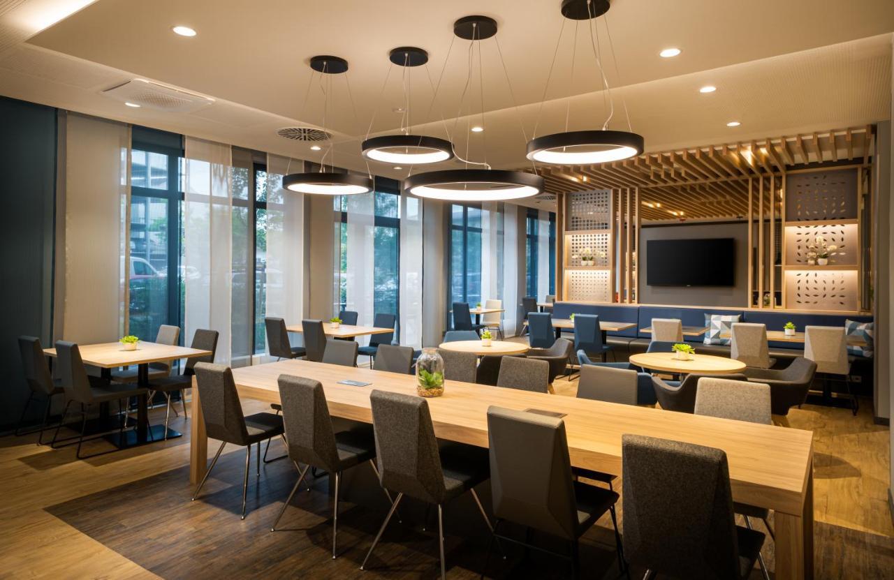 Holiday Inn Express - Rosenheim By Ihg Exterior foto